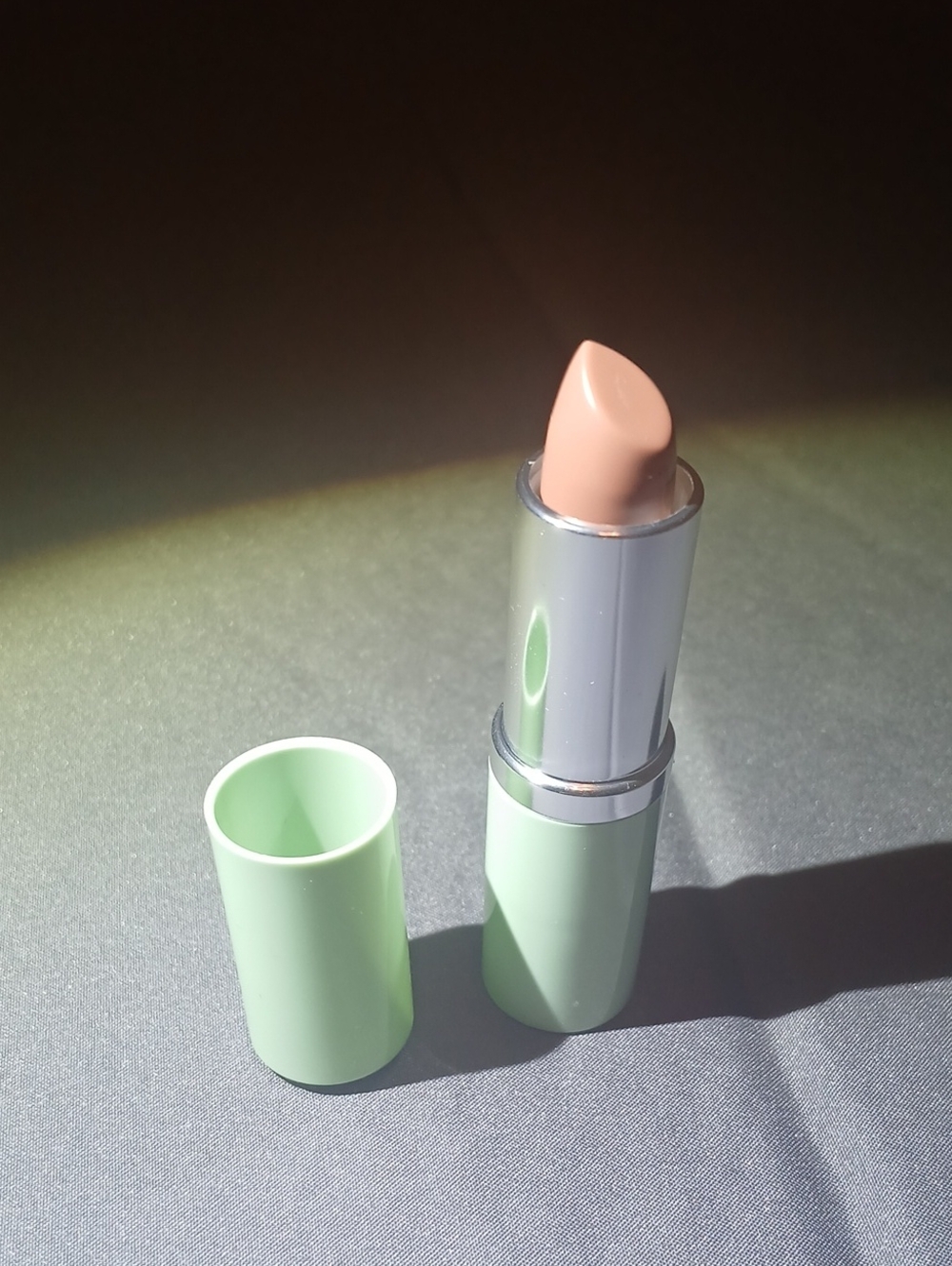 Clinique Creamy Nude Lipstick